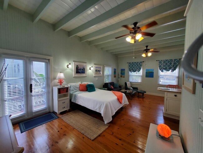 Photo - 226 NE 1st Ave Unit 2