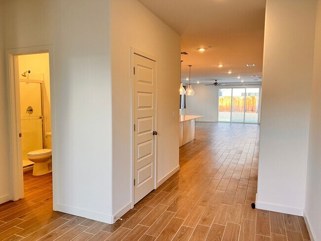 Photo - Northwest Bakersfield