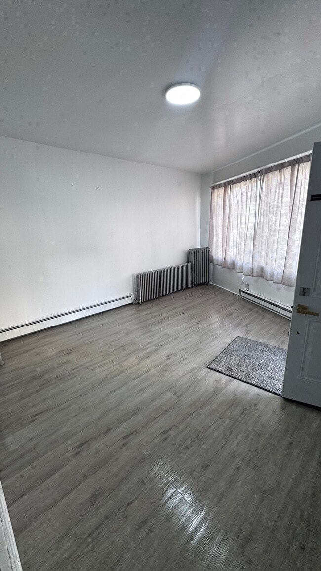 Photo - 306 N 5th St