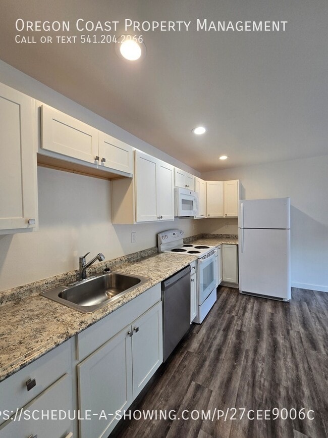 Photo - 170 SW Strawberry Ln Unidad F