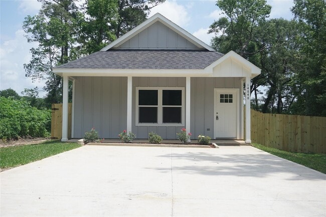 Building Photo - 14848 Lamar Rd Rental