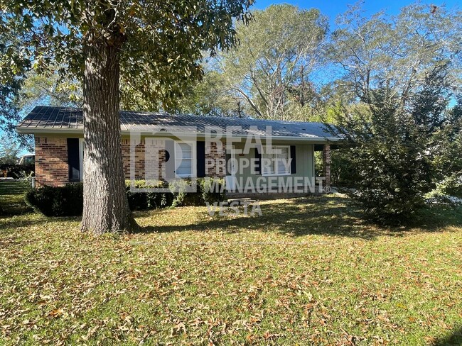 Cozy Three Bedroom Home in Hawkinsville - Cozy Three Bedroom Home in Hawkinsville