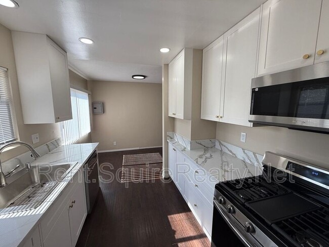 Photo - 256 Euclid Pl Unit B