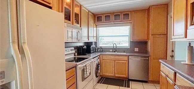 Photo - 2829 NE 33rd Ct Unidad The Imerial