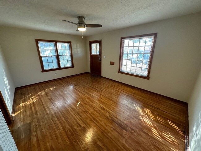 Photo - 1411 S Ong St