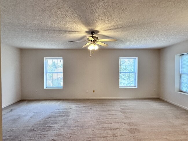 38 Rosette Ln
