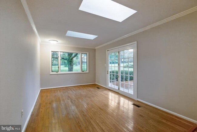 Photo - 2012 Friendship Ln