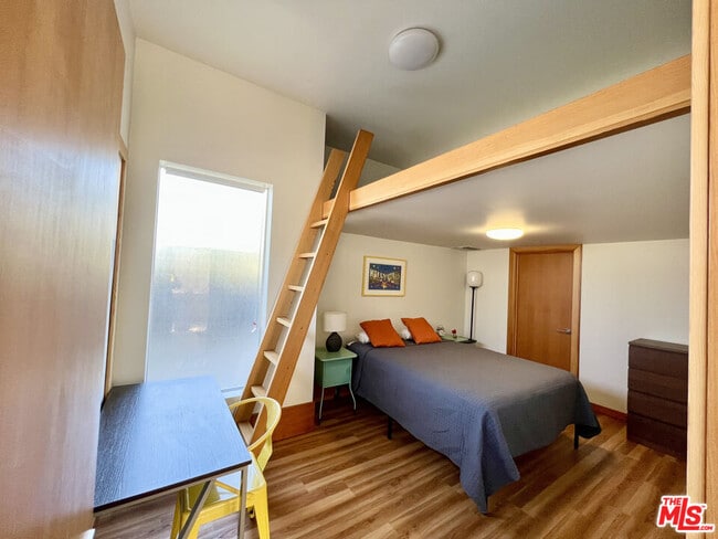 Photo - 507 N San Vicente Blvd