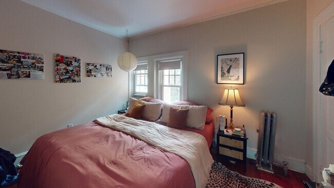 Photo - 1213 Beacon St Unit 4