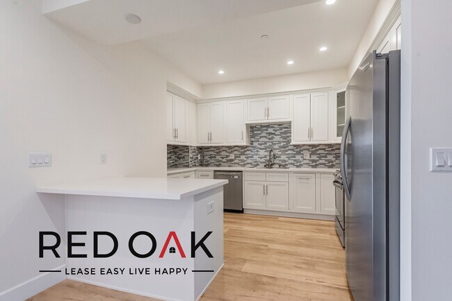 Photo - 1237 S Holt Ave Unidad 206