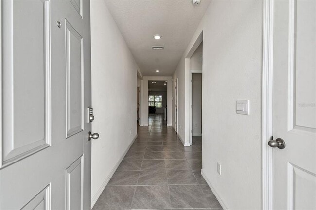 Photo - 33635 Field Maple Lp