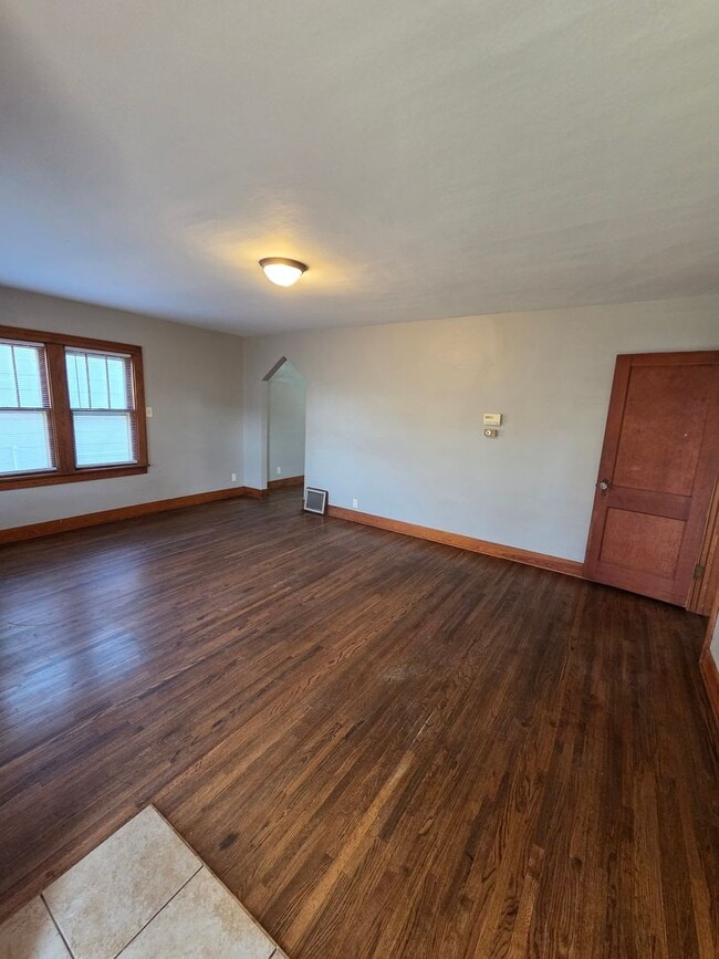 Photo - 720 W Dayton Ave