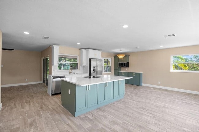 Photo - 5901 Denver St NE