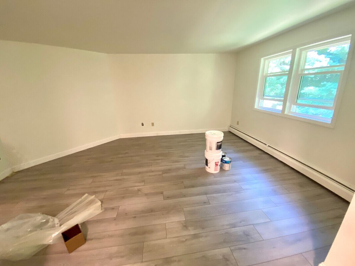 Photo - 2BD/1BA Second Floor Unit Rental