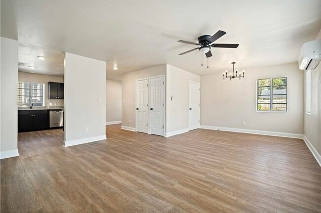Photo - 1704 McGill Ave