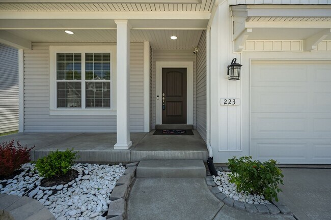 Photo - 223 Randlin Dr