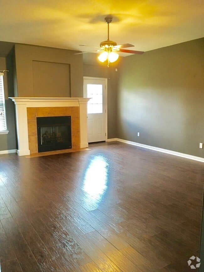 Building Photo - 803 E Southern Trace Dr Rental