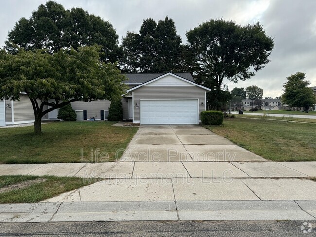 Building Photo - 5982 Clear Pointe Drive Southeast Rental