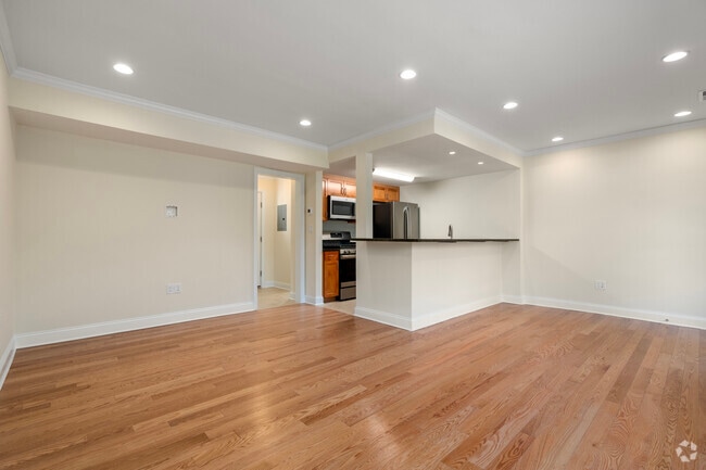 Building Photo - 63 Sherman Rd Rental