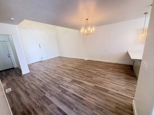 Photo - 3985 W 1960 N