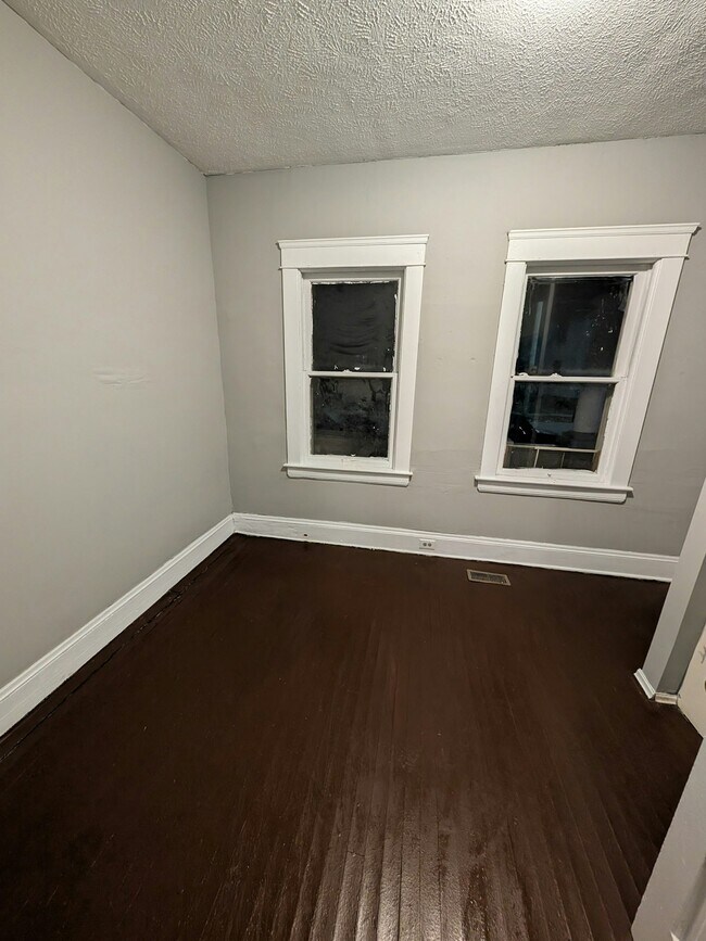 Photo - 1176 E 61st St Unidad 1