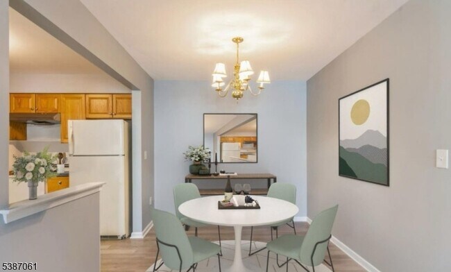 Photo - 914 Cedar Ct