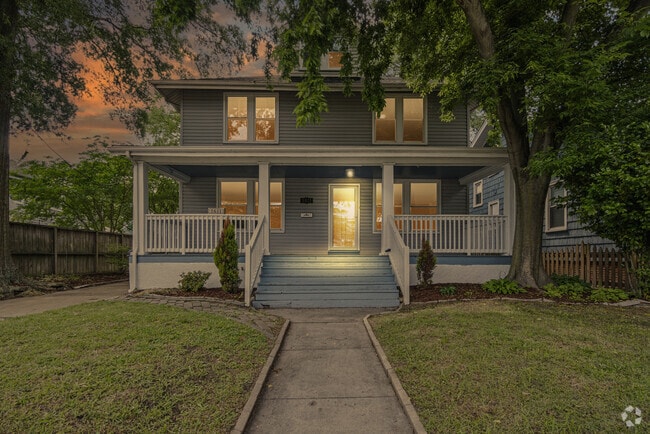 Building Photo - 5611 Hampton Blvd Rental