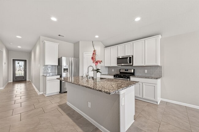 Building Photo - 7558 Highland Chase Dr