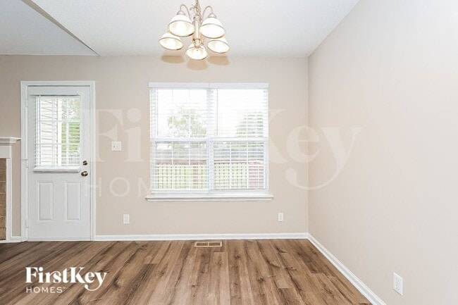 Photo - 3831 Man O War Blvd