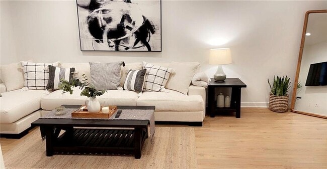 Photo - 1006 Newberry Ln Townhome