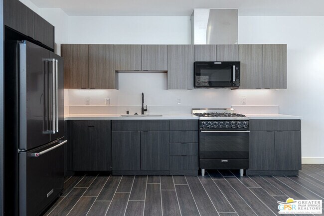 175 N Palm Canyon Dr Unit 206