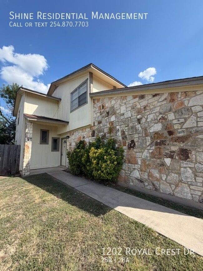 Photo - 1202 Royal Crest Dr
