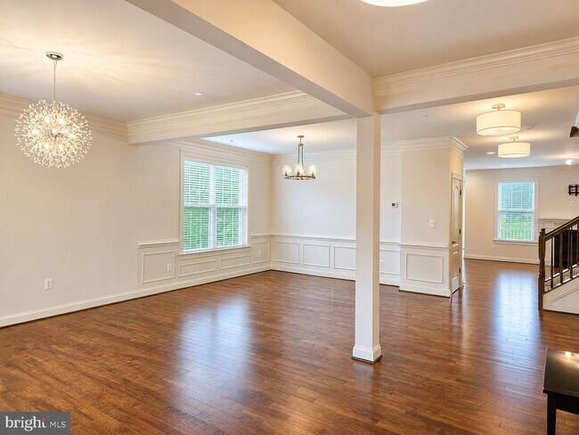 Photo - 3332 Burton Dr
