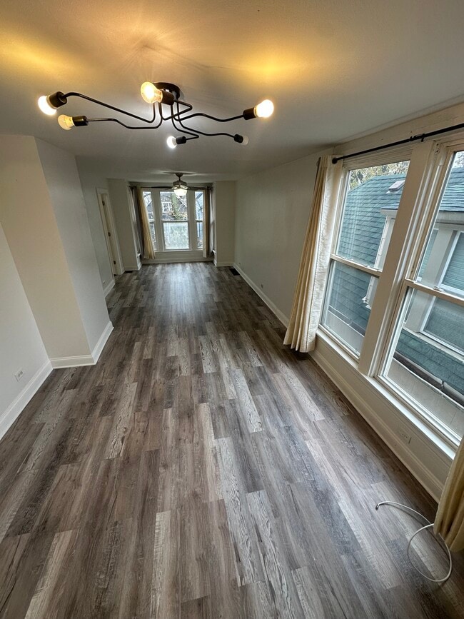 Photo - 1928 N Keeler Ave Unit 2