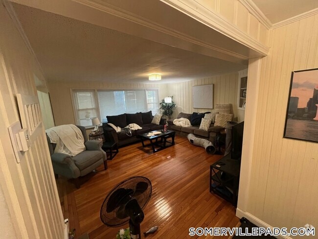 Building Photo - 48 Dartmouth St Unit 1 Rental
