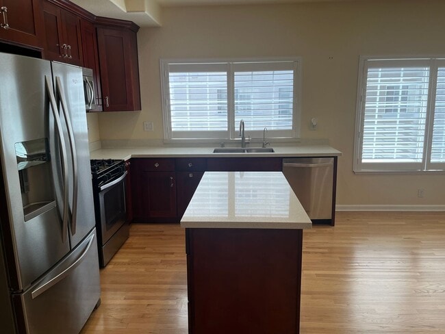 Photo - 7011 Silver Brook Ct