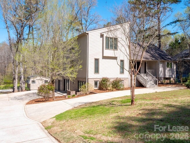 Building Photo - 3917 Singletree Rd