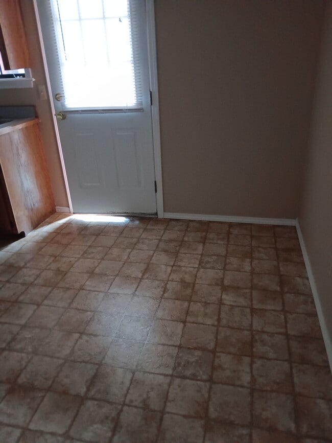 Photo - 520 E 16th St