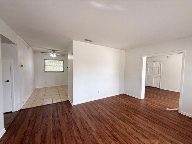 Photo - *Move-In Special!* - Sweet 3/1 Ranch Style Home in Arlington