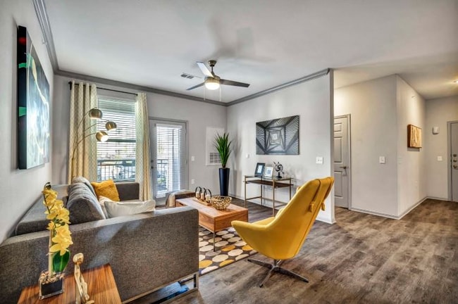 Photo - 20220 Bellaire Blvd Apartment