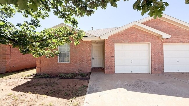 Photo - 9702 Ave. U-B Unit B