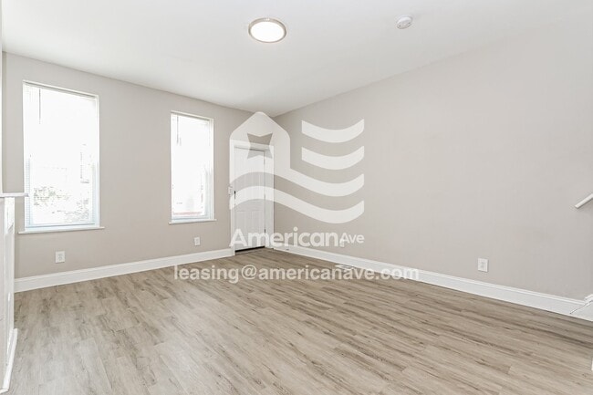 Photo - 2516 Ingersoll St