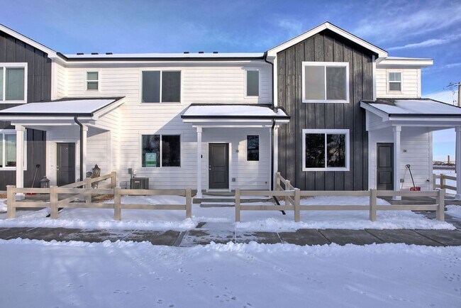 Photo - Beautiful Townhome For Lease Unidad 630 Apache Trail