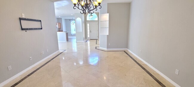 Photo - 825 Wingate Trail