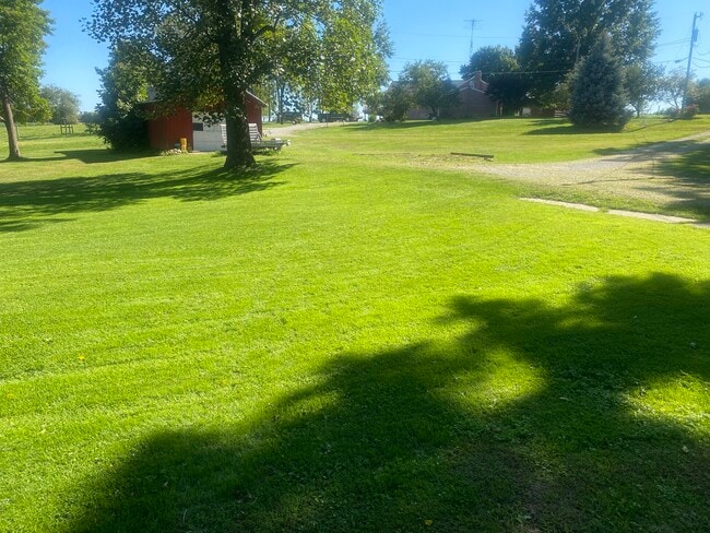 Photo - 6427 Chippewa Rd