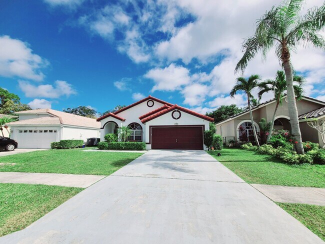 Photo - 668 Lake Wellington Dr