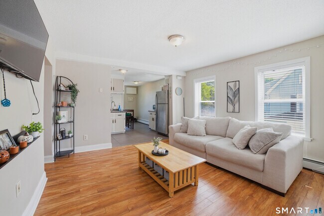 Photo - 168 Greenwood St