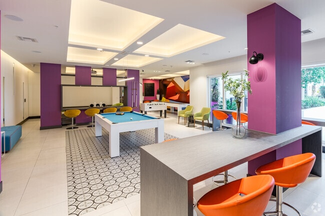 Play - Gameroom