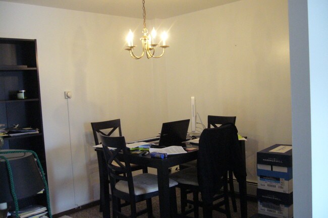 Dining Area - 436 Lodi St