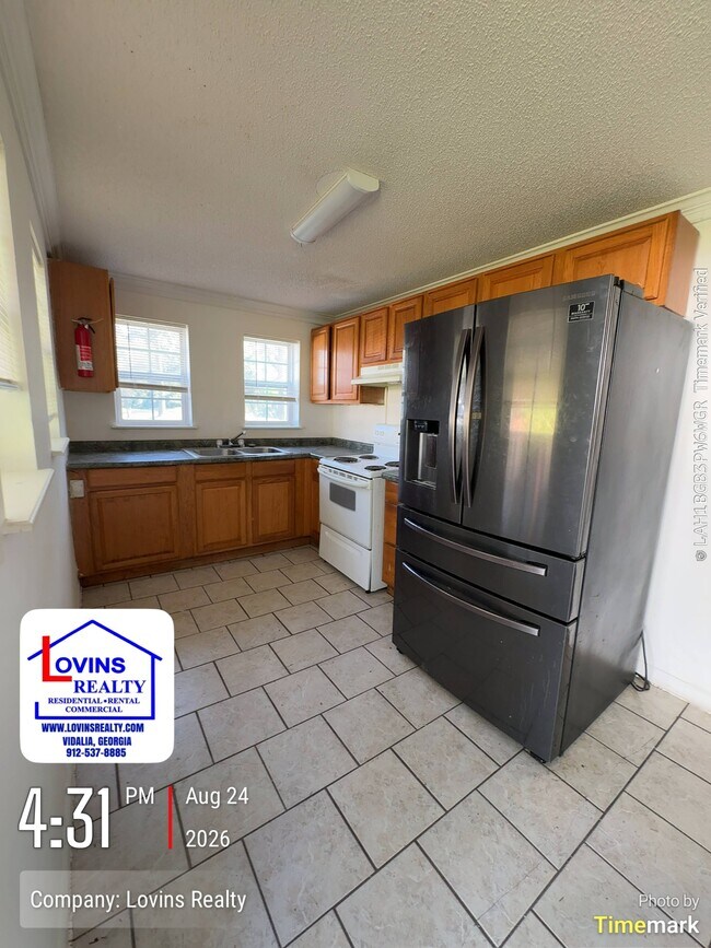 109 E Clifton Ave